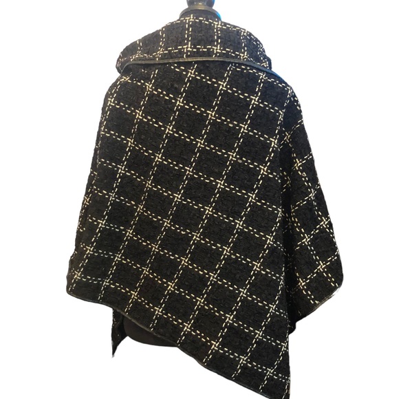 A&O International Black Checked Wrap size S/M - Picture 6 of 14
